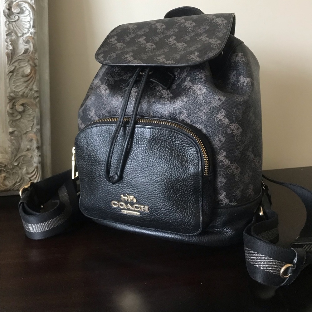 Coach Bundle - Picture 2 of 16